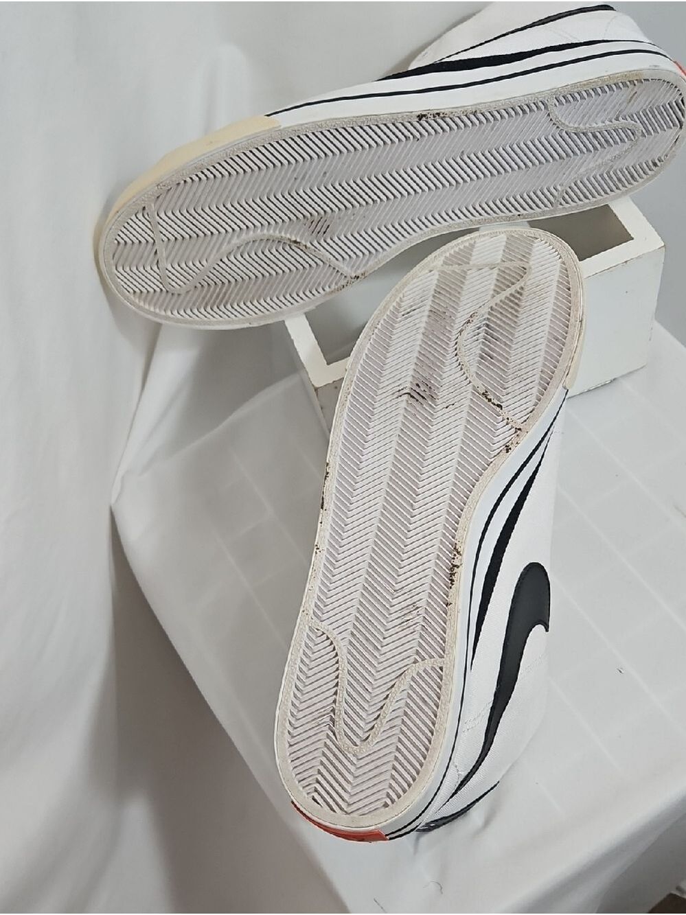 Women’s Nike Court Legacy Mid Canvas Sneakers White Black Size 13 Used Pre-loved - Picture 14 of 17